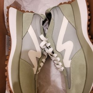 Brand new Steve Madden sneakers never been worn. Nice sage green color.
